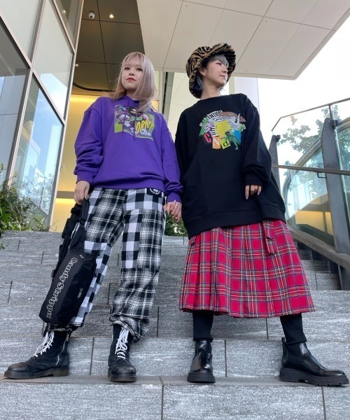 Candy Stripper（キャンディストリッパー）の「AMAZING PANIC SWEAT HOODIE（パーカー・レディース・ブラック/パープル/アイボリー・2）」の11枚目の写真