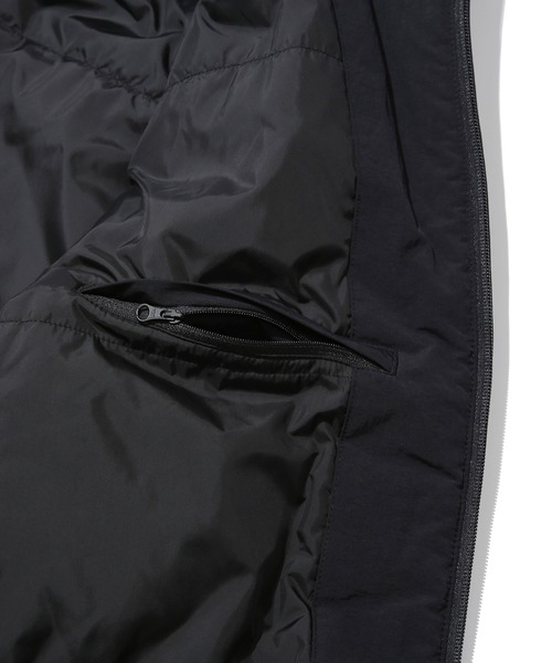 COVERNAT（カバーナット）の「【COVERNAT】PADDED TRACK JACKET / カバーナット パデッド ナイロン トラック ジャケット（ナイロンジャケット・メンズ・アイボリー/ブラック/グレー・SMALL/X-LARGE/LARGE/MEDIUM）」の16枚目の写真