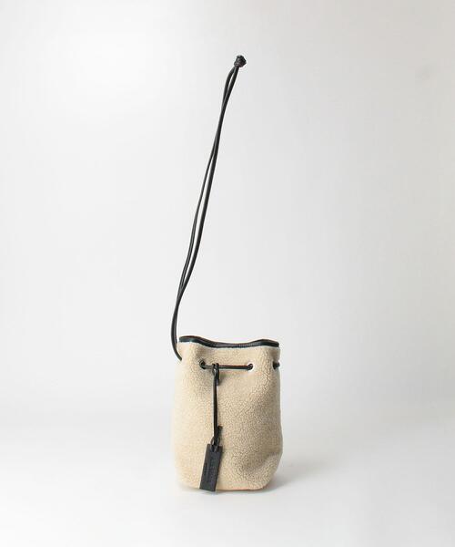 green label relaxing（グリーンレーベルリラクシング）の「＜A.la Malva(ア・ラ・マルヴァ)＞ ボア 巾着 ショルダー 2WAY バッグ（ショルダーバッグ・レディース・ブラック/オフホワイト・FREE）」の9枚目の写真