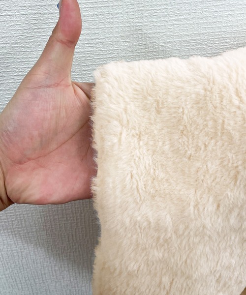 JUNOAH（ジュノア）の「リバーシブルキルティングボアベスト（ベスト・レディース・ブラック/ベージュ/グレー/グリーン/クリーム・MEDIUM/LARGE）」の8枚目の写真