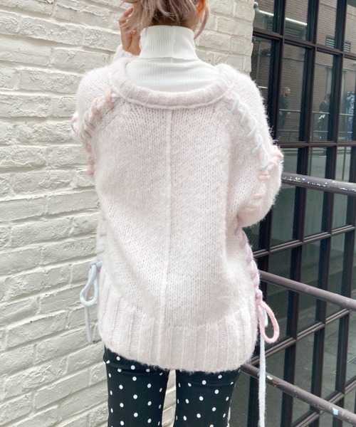 one after another NICE CLAUP（ワンアフターアナザーナイスクラップ）の「スペースダイの編み上げがアクセント！前後２Wayニットカーディガン（ニット/セーター・レディース・アイボリー/ブラック/ブルーグレー/ライトピンク・FREE）」の22枚目の写真
