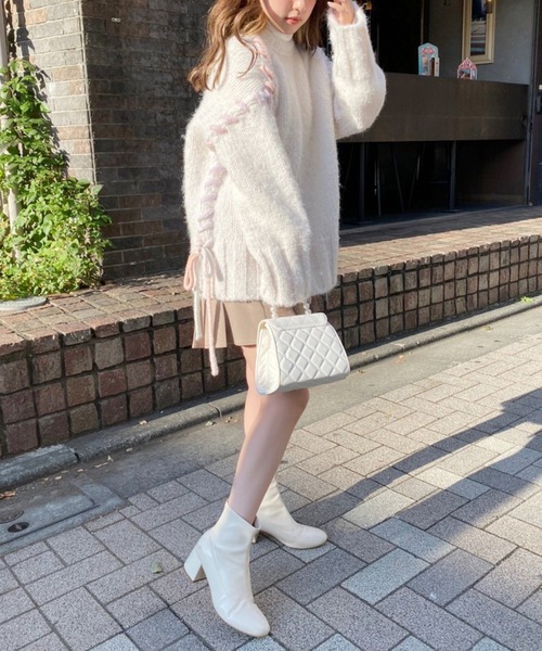 one after another NICE CLAUP（ワンアフターアナザーナイスクラップ）の「スペースダイの編み上げがアクセント！前後２Wayニットカーディガン（ニット/セーター・レディース・アイボリー/ブラック/ブルーグレー/ライトピンク・FREE）」の5枚目の写真