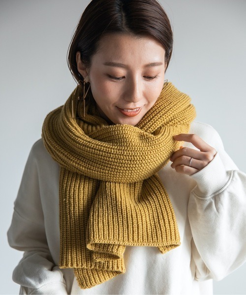 Chaco closet（チャコ クローゼット）の「畔編みふっくらシンプルロングボリュームマフラー（マフラー・レディース・ベージュ/パープル/グリーン・FREE）」の8枚目の写真