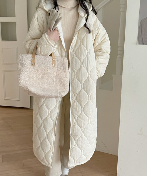 emi+（エミプラス）の「キルティングフディーコート（ノーカラーコート・レディース・ブラック/ネイビー/アイボリー・FREE）」の7枚目の写真