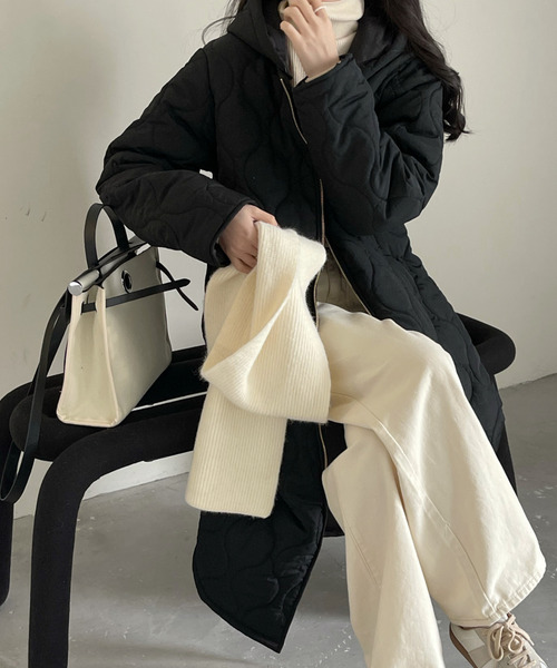 emi+（エミプラス）の「キルティングフディーコート（ノーカラーコート・レディース・ブラック/ネイビー/アイボリー・FREE）」の11枚目の写真