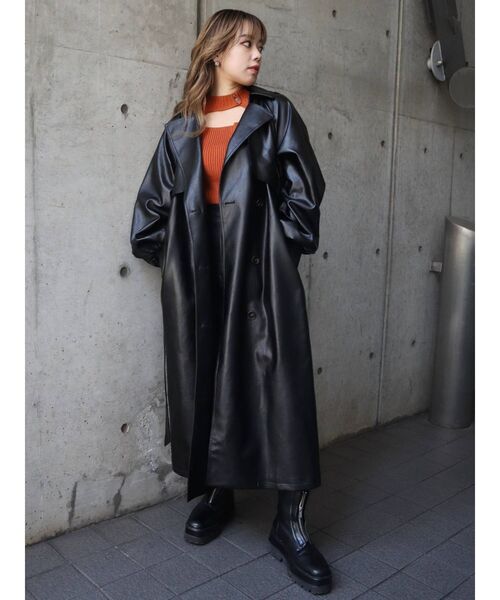 EVRIS(エヴリス)の「ボリュームスリーブレザーライクコート(トレンチコート・レディース・ブラック/アイボリー・FREE)」の10枚目の写真