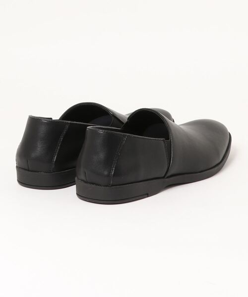 HIDEAWAYS NICOLE（ハイダウェイニコル）の「レザースリッポン（スリッポン・メンズ・ブラック/オフホワイト・26.5cm/25.5cm/27.5cm）」の3枚目の写真