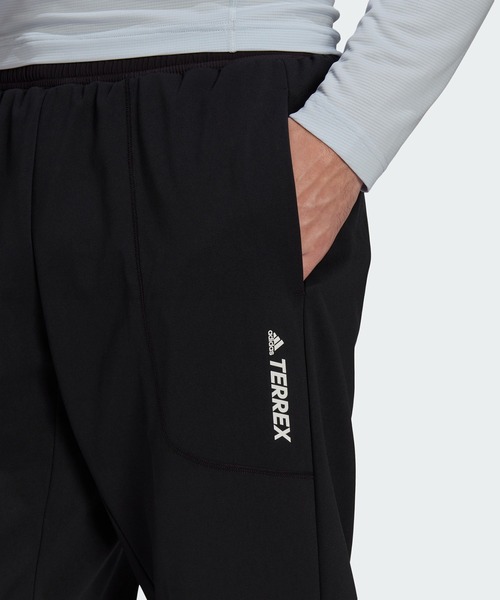 adidas（アディダス）の「テレックス マルチ PRIMEGREEN パンツ