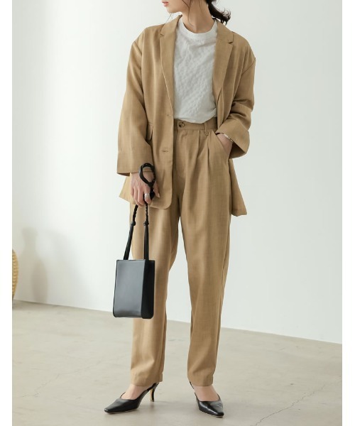 Re:EDIT(リエディ)の「ナチュラルテーパードパンツ(その他パンツ・レディース・ベージュ/ブラック/ピンク・MEDIUM)」の9枚目の写真