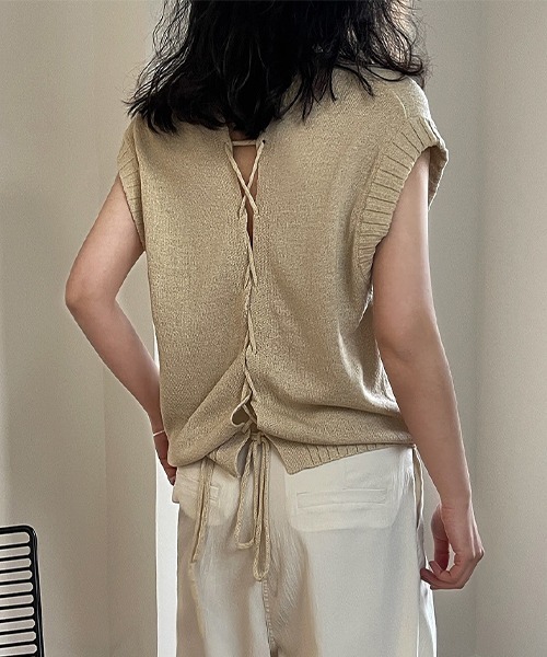 chuclla(チュクラ)の「【chuclla】【2022/SS】Lace up back sleeveless knit chw22s086(ニット/セーター・レディース・ベージュ/ブラック・FREE)」の5枚目の写真