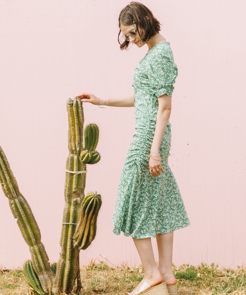 Cheek（チーク）の「ドロストギャザーワンピース（ワンピース・レディース・オレンジ/グリーン・MEDIUM）」の4枚目の写真