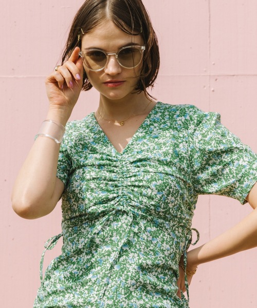 Cheek（チーク）の「ドロストギャザーワンピース（ワンピース・レディース・オレンジ/グリーン・MEDIUM）」の7枚目の写真