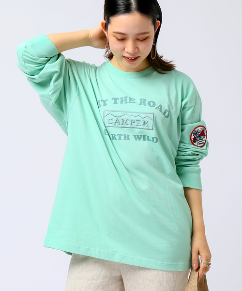 B.C STOCK（ベーセーストック）の「ルーシーアート ワッペンL/S-T（Tシャツ/カットソー・メンズ・グレー/アイボリー/モスグリーン・MEDIUM/LARGE）」の3枚目の写真