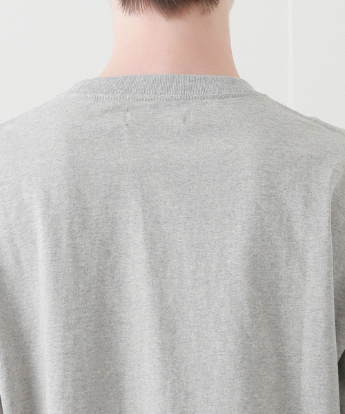 B.C STOCK（ベーセーストック）の「ルーシーアート ワッペンL/S-T（Tシャツ/カットソー・メンズ・グレー/アイボリー/モスグリーン・MEDIUM/LARGE）」の22枚目の写真