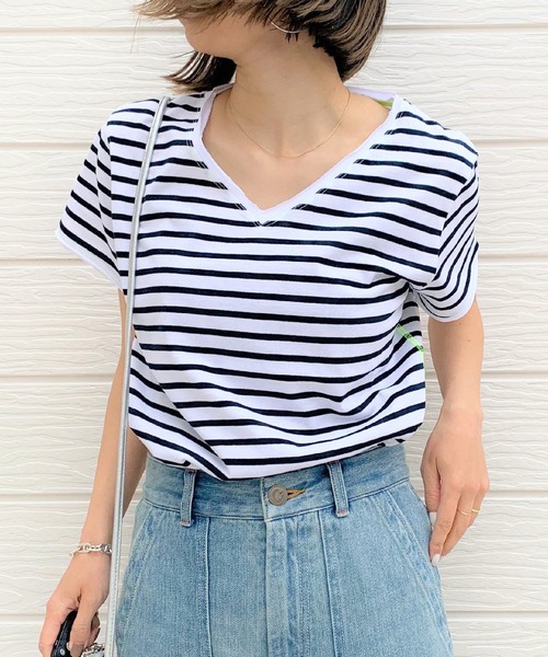 Q(キュー)の「デイリー半袖ボーダーT(Tシャツ/カットソー・レディース・ホワイト系その他/ブルー系その他/レッド系その他・MEDIUM)」の2枚目の写真