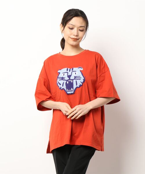SpRay（スプレイ）の「トラさがらＢＩＧＴシャツ（Tシャツ/カットソー・レディース・ブラック/オフホワイト/オレンジ/ブルー・FREE）」の13枚目の写真