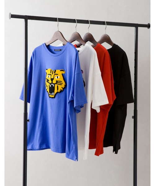 SpRay（スプレイ）の「トラさがらＢＩＧＴシャツ（Tシャツ/カットソー・レディース・ブラック/オフホワイト/オレンジ/ブルー・FREE）」の9枚目の写真