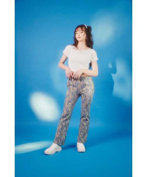 WC(ダブル シー)の「フラワー柄ゴブランパンツ(スラックス・レディース・その他1/その他2・FREE)」の5枚目の写真