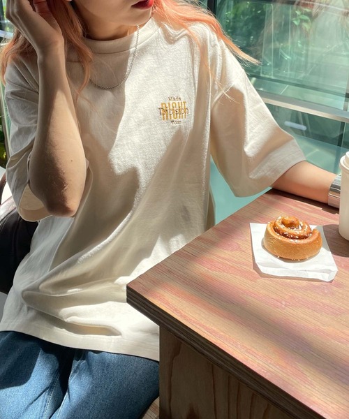 WEGO（ウィゴー）の「WEGO/アソートグラフィックBIGT（Tシャツ/カットソー・レディース・スミクロ/ホワイト/ターコイズブルー/ホワイト系その他/その他1/グリーン/オフホワイト/レッド・MEDIUM/SMALL）」の18枚目の写真