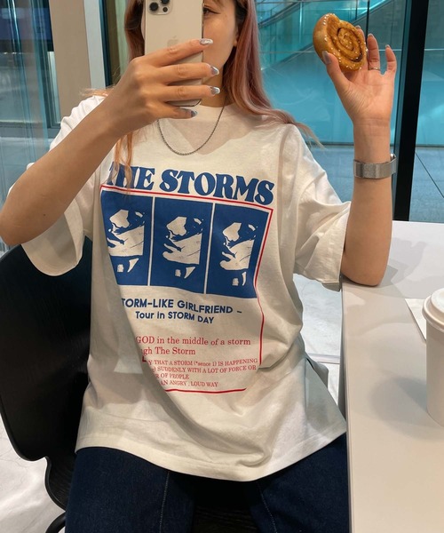 WEGO（ウィゴー）の「WEGO/アソートグラフィックBIGT（Tシャツ/カットソー・レディース・スミクロ/ホワイト/ターコイズブルー/ホワイト系その他/その他1/グリーン/オフホワイト/レッド・MEDIUM/SMALL）」の15枚目の写真