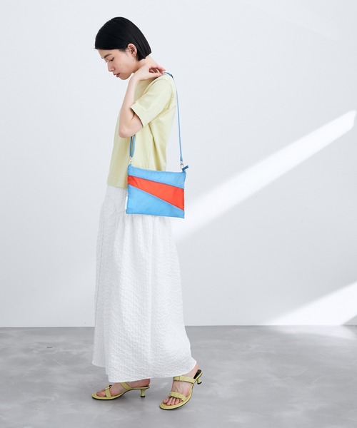 SUSAN BIJL（スーザンベル）の「【SUSAN BIJL】The New Pouch MEDIUM（ショルダーバッグ・レディース・ブルー/ネイビー/イエロー/グリーン・M）」の20枚目の写真