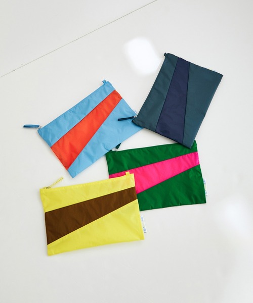 SUSAN BIJL（スーザンベル）の「【SUSAN BIJL】The New Pouch MEDIUM（ショルダーバッグ・レディース・ブルー/ネイビー/イエロー/グリーン・M）」の17枚目の写真
