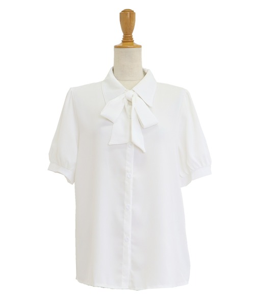 BLUEEAST（ブルーイースト）の「《お気に入り1.6万人突破！/Ｓ・Ｍ・Ｌ展開》ボウタイリボンブラウス（シャツ/ブラウス・レディース・オフホワイト/ブルー/ベージュ/ネイビー/ブラック系/ベージュ系/ホワイト系/アイボリー/ベージュ×ブラック/ブラック×ベージュ・MEDIUM/LARGE/SMALL）」の13枚目の写真