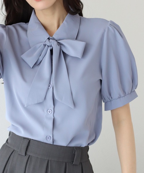 BLUEEAST（ブルーイースト）の「《お気に入り1.6万人突破！/Ｓ・Ｍ・Ｌ展開》ボウタイリボンブラウス（シャツ/ブラウス・レディース・オフホワイト/ブルー/ベージュ/ネイビー/ブラック系/ベージュ系/ホワイト系/アイボリー/ベージュ×ブラック/ブラック×ベージュ・MEDIUM/LARGE/SMALL）」の17枚目の写真