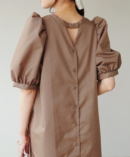 IAMUSE（アイアミューズ）の「デザインパフスリーブ2WAYワンピース S0669【IAMUSE】（ワンピース・レディース・モカ/グリーン/ブラック・FREE）」の18枚目の写真