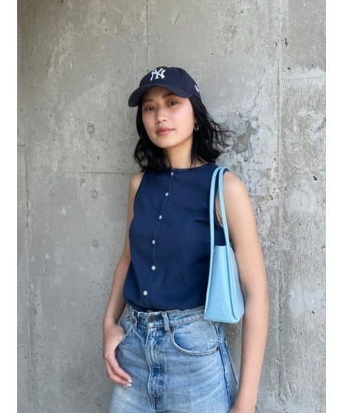 MOUSSY(マウジー)の「FRONT BUTTON RIB トップス(タンクトップ・レディース・ブラック/ネイビー/オフホワイト/ライトグリーン・1/2)」の22枚目の写真