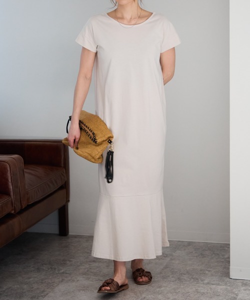 TRIANGLE PALETTE（トライアングルパレット）の「バックオープン カットマキシワンピース（ワンピース・レディース・チャコールグレー/ブラック/アイボリー/ベージュ・FREE）」の12枚目の写真