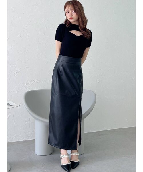 RESEXXY（リゼクシー）の「フェイクレザースリットスカート（スカート・レディース・ブラック/アイボリー/ベージュ・FREE）」の13枚目の写真