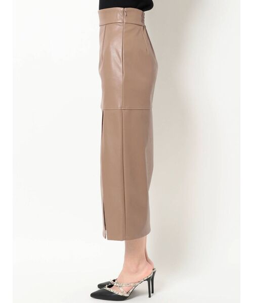 RESEXXY（リゼクシー）の「フェイクレザースリットスカート（スカート・レディース・ブラック/アイボリー/ベージュ・FREE）」の17枚目の写真