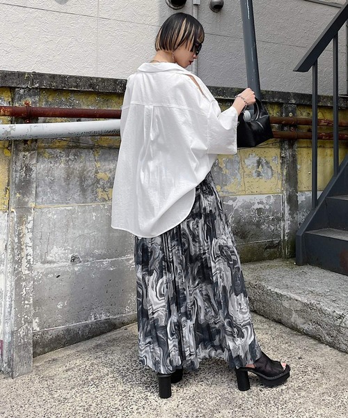 PAGEBOY（ページボーイ）の「ショルダースリットBIGシャツ（シャツ/ブラウス・レディース・ブラック/オフホワイト/ブラウン系その他/イエロー系その他・FREE）」の9枚目の写真