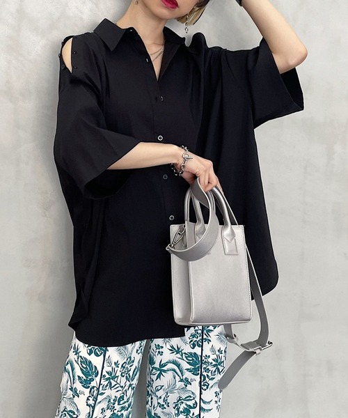 PAGEBOY（ページボーイ）の「ショルダースリットBIGシャツ（シャツ/ブラウス・レディース・ブラック/オフホワイト/ブラウン系その他/イエロー系その他・FREE）」の10枚目の写真