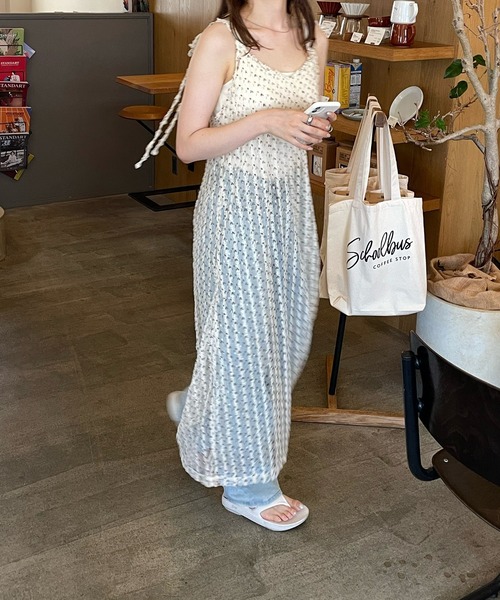 LE MORE(リモア)の「チュールリボンキャミワンピース(ワンピース・レディース・ブラック/アイボリー・FREE)」の1枚目の写真