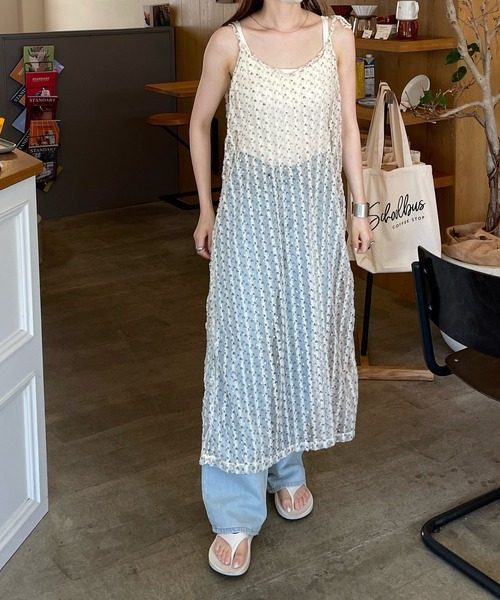 LE MORE(リモア)の「チュールリボンキャミワンピース(ワンピース・レディース・ブラック/アイボリー・FREE)」の17枚目の写真