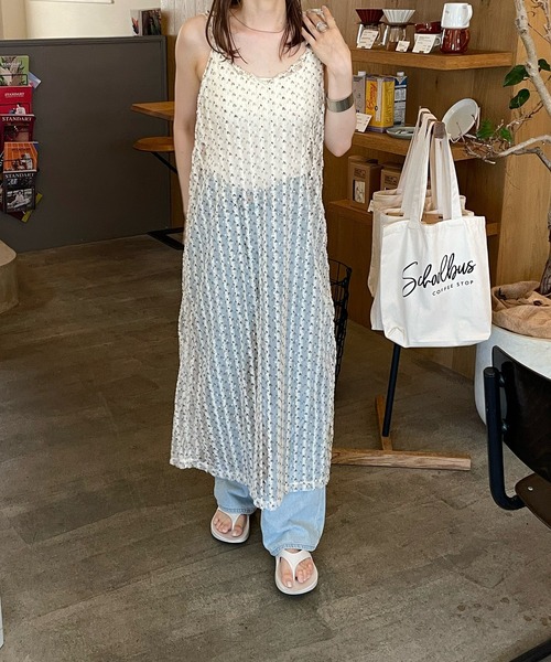 LE MORE(リモア)の「チュールリボンキャミワンピース(ワンピース・レディース・ブラック/アイボリー・FREE)」の20枚目の写真