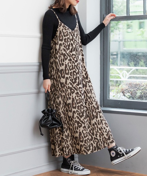 coca（coca）（コカ）の「ピーチスウェードプリーツレオパキャミワンピース（ワンピース・レディース・レオパード/その他・ONE SIZE）」の2枚目の写真