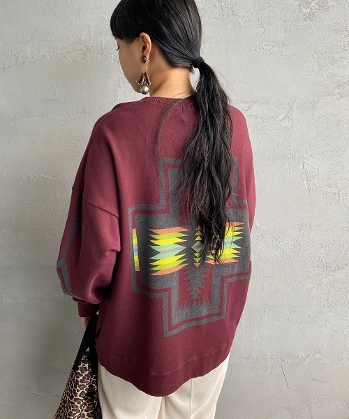 PENDLETON（ペンドルトン）の「[PENDLETON/ペンドルトン] 別注 ネイティブ柄 バックプリントクルーネックスウェット（スウェット・レディース・ホワイト/ブラック/グレー/グリーン/バーガンディー/ホワイト系/ブルー・S/M/L/XL）」の7枚目の写真