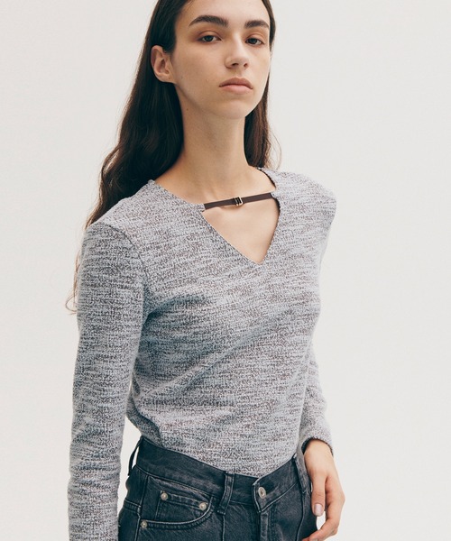 LE CIEL BLEU(ルシェルブルー)の「トライアングルカットアウトトップス / Triangle Cut Out Top(Tシャツ/カットソー・レディース・ホワイト/ネイビー/ブルー・36)」の3枚目の写真