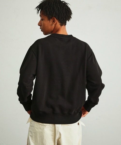 Alpha Industries（アルファインダストリーズ）の「MIL.ACADEMYクルーネック カレッジロゴスウェット（スウェット・メンズ・ホワイト/ブラック/オートミール/ダークグリーン・MEDIUM/LARGE/X-LARGE）」の17枚目の写真