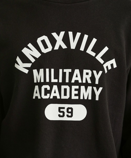 Alpha Industries（アルファインダストリーズ）の「MIL.ACADEMYクルーネック カレッジロゴスウェット（スウェット・メンズ・ホワイト/ブラック/オートミール/ダークグリーン・MEDIUM/LARGE/X-LARGE）」の18枚目の写真