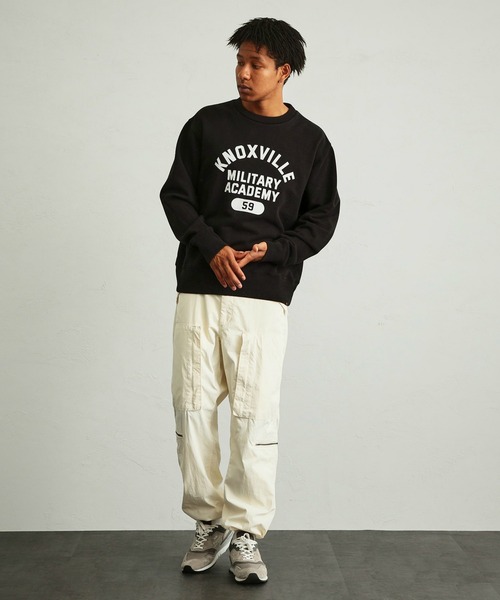 Alpha Industries（アルファインダストリーズ）の「MIL.ACADEMYクルーネック カレッジロゴスウェット（スウェット・メンズ・ホワイト/ブラック/オートミール/ダークグリーン・MEDIUM/LARGE/X-LARGE）」の20枚目の写真