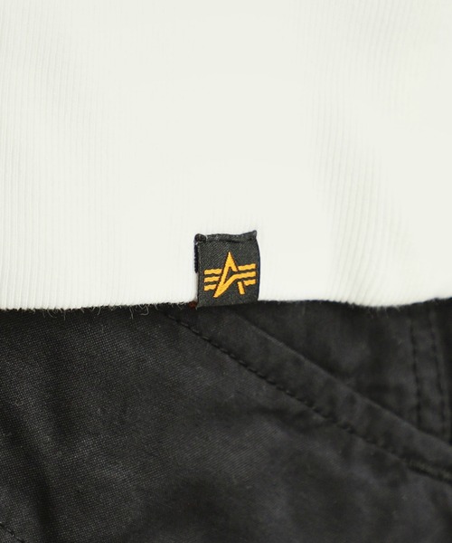 Alpha Industries（アルファインダストリーズ）の「MIL.ACADEMYクルーネック カレッジロゴスウェット（スウェット・メンズ・ホワイト/ブラック/オートミール/ダークグリーン・MEDIUM/LARGE/X-LARGE）」の10枚目の写真