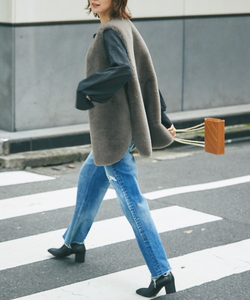 RIVE DROITE（リヴドロワ）の「スクエアトゥが魅力/サイドゴアスクエアショートブーツ（ブーツ・レディース・ブラック/ダークブラウン・24.5/23.5）」の19枚目の写真