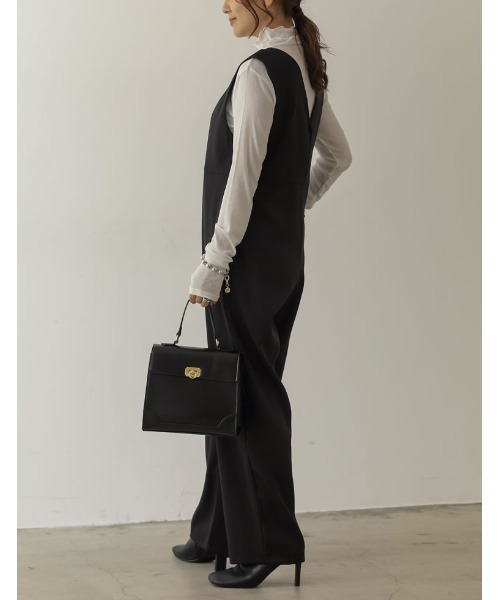 Re:EDIT（リエディ）の「[低身長/高身長サイズ有]ツイルVネックオールインワン（つなぎ/オールインワン・レディース・モカ/ブラック・LARGE/TALL/MEDIUM/SHORT）」の6枚目の写真