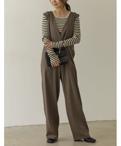 Re:EDIT（リエディ）の「[低身長/高身長サイズ有]ツイルVネックオールインワン（つなぎ/オールインワン・レディース・モカ/ブラック・LARGE/TALL/MEDIUM/SHORT）」の10枚目の写真