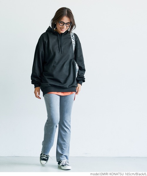 coca(coca)(コカ)の「ポケット付裏毛チュニックパーカー(パーカー・レディース・ブラック/ライトグレー/グリーン・M/L)」の5枚目の写真