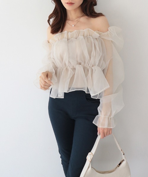 AMBIENT(アンビエント)の「オーガンジーパフギャザーブラウス(シャツ/ブラウス・レディース・ベージュ/ブラック・FREE)」の4枚目の写真